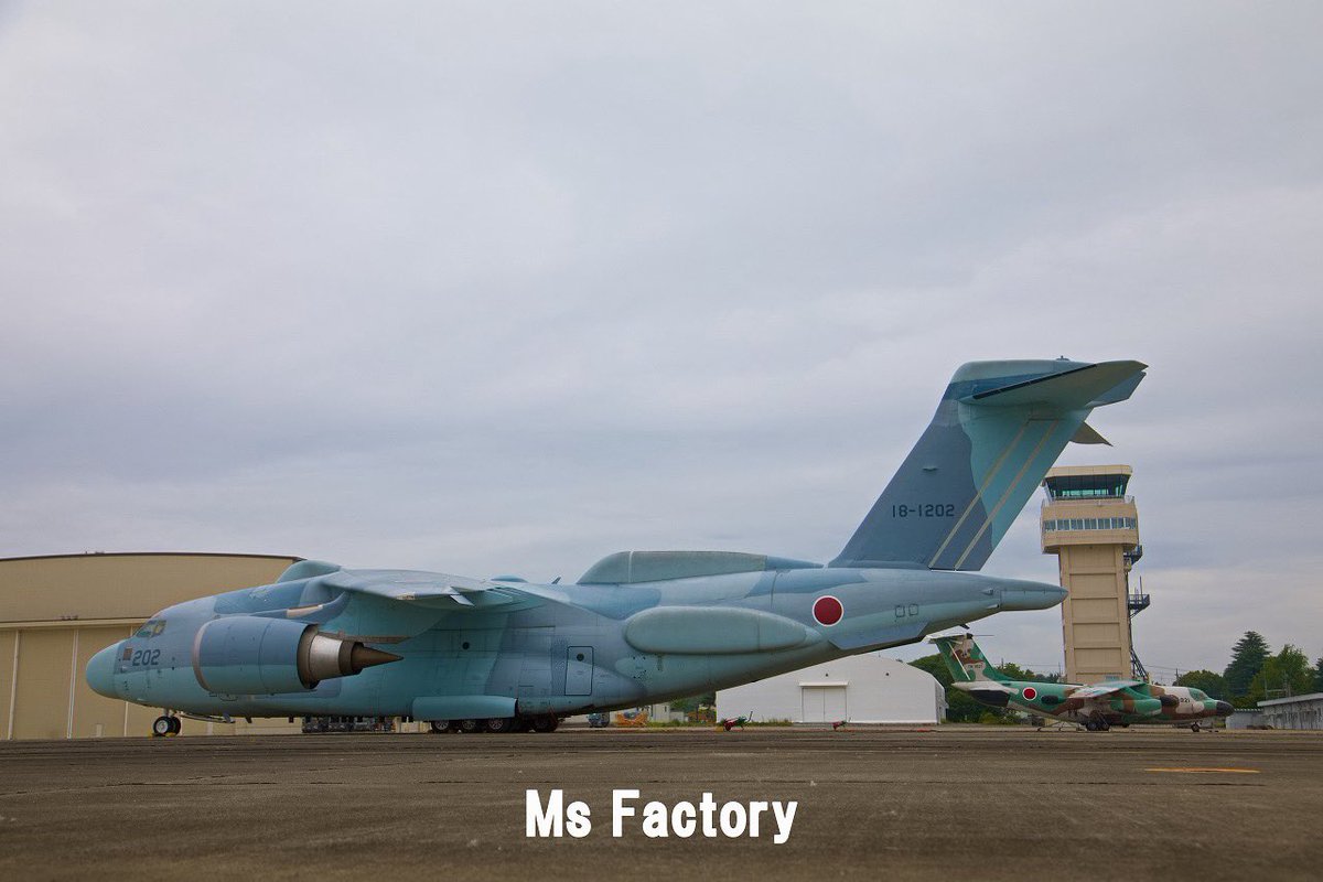 MSFacto0011's tweet photo. 〝ミッションクリア〟
2026年6月7日入間基地ランウェイウォークに行ってきました！
今回のミッションはRWウォークのセンターを陣取る&amp;セッターさんに会うでした‼︎
朝一に行ったのでセンター確保&amp;セッターさんにも会えて、去年師匠の写真展に来てくれたお礼とブツが渡せました❣️
覚えてくれてました😊 https://t.co/HH5huboegx