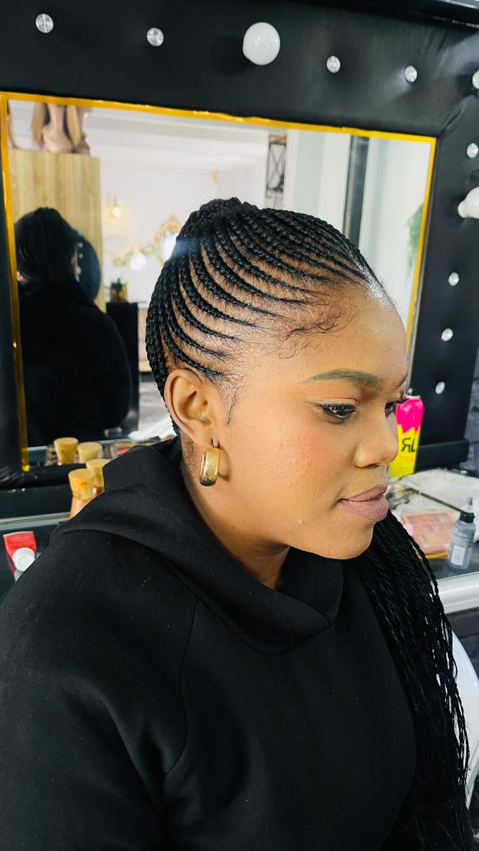 LeeAnnWaModise's tweet photo. Get your hair done and free gel on hands👌 we are in Vorna valley Midrand https://t.co/ms9tj1MewY