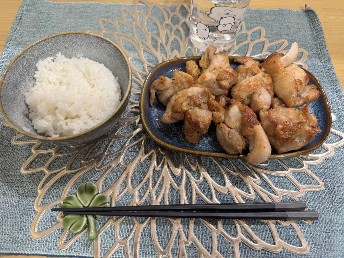 startingoveryet's tweet photo. アラフォー独身弱者男性の平均的な晩ごはん🍗 https://t.co/iNaMMJHf92
