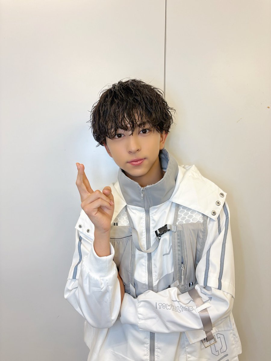 ICEx_official's tweet photo. ＼ #ICEx 八神遼介 🤍／

#八神遼介 (Yagami Ryosuke)
2008.8.11 17歳

リリイベありがとうございました！

雨の中待ってくれてありがとう白のペンラちゃんと見えてたよ

楽しかった！また千葉くるね！
ありがとう��

気をつけて帰ってね

▼Instagram📷
https://t.co/appAdJuZSQ

▼ICEx公式HP🧊
https://t.co/Oryxm49Vhf

#歯磨き #FRESH
#COOLer #リリースイベント