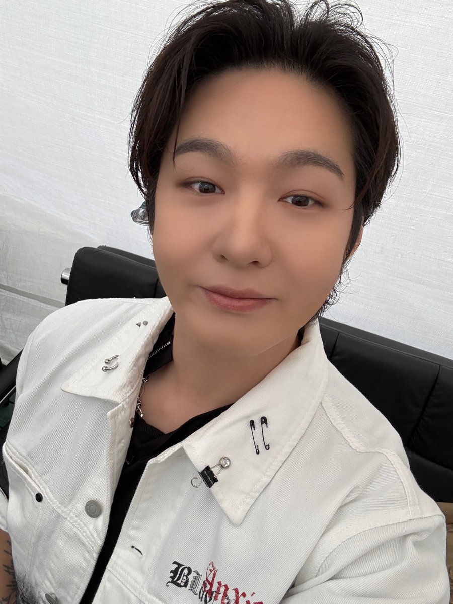 LeeCS_Official's tweet photo. [📸] ✨260607 Weverse Con Festival✨

올해 6월의 시작도 #위버스콘페스티벌 에서.ᐟ.ᐟ

시원한 바람과 함께한 창섭 군의 무대가
zz6친💙멜로디 여러분께 소중한 추억으로 남았기를 바랍니다

#이창섭 #LEECHANGSUB
#WeverseConFestival
#2026WECONFE #2026위콘페 https://t.co/X1unDrE0E0