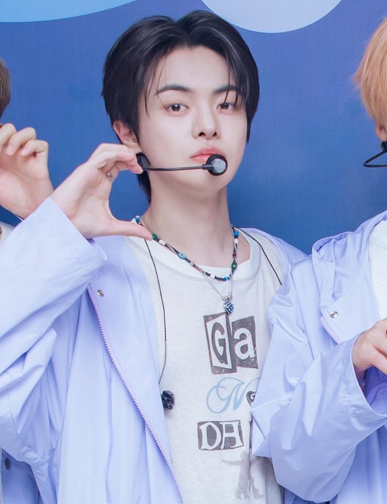 LEELEOINTL's tweet photo. [📸] 260607 kpop_sbs X — LEO CUT

#LEO #리오 #LEELEO #이리오

#Inkigayo outfit 

Later at 3: 20 pm!
Let’s meet at #Inkigayo ❤️

#ALD1_LEO #リオ #李理悟 
#ALPHADRIVEONE #ALD1 #알파드라이브원 https://t.co/pOjiibWk1m