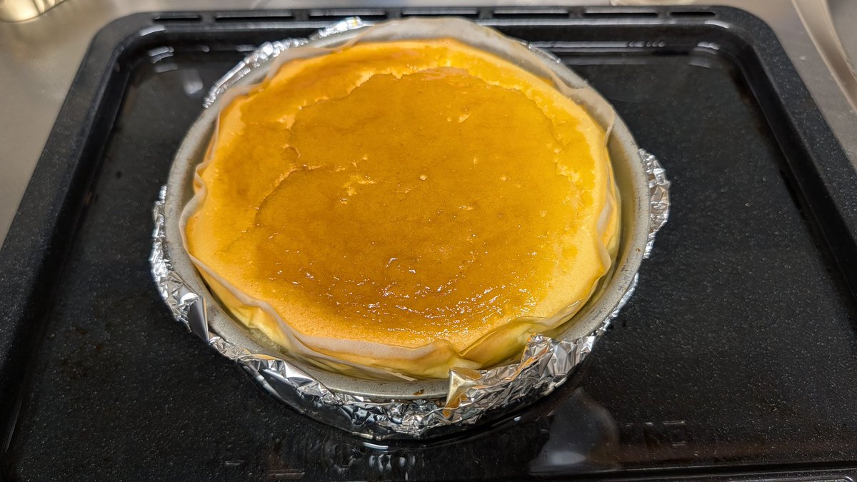 coca_coji's tweet photo. 病院に届けたり叔母に届けたりケーキ作る気力が最近蘇ってきた https://t.co/oq6LnLWdab