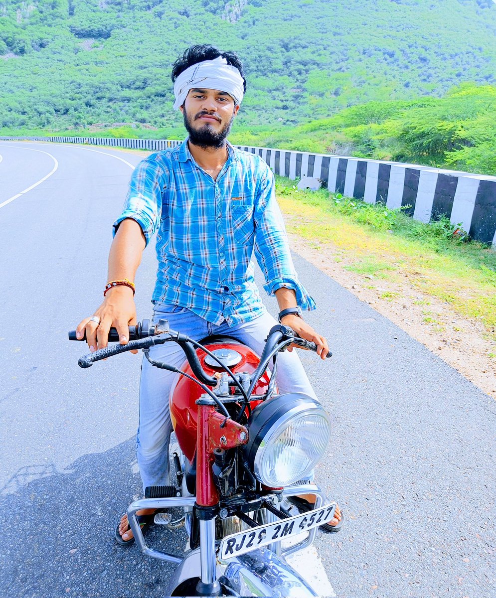 DevariManoj's tweet photo. विपत्ति में धैर्य, वैभव में दया और संकट में सहनशीलता ही श्रेष्ठ व्यक्तियों के लक्षण हैं.. https://t.co/Zbk9CMvDiw