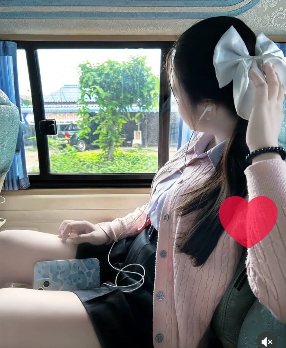 XingD80087's tweet photo. อยู่ไม่ไหวแล้วอยู่ไม่ไหวแล้ว 5555 เพลงอารายยย #อุดรในเมือง #ราชภัฎอุดรธานี
ko9900 https://t.co/TkYVKmQvlA