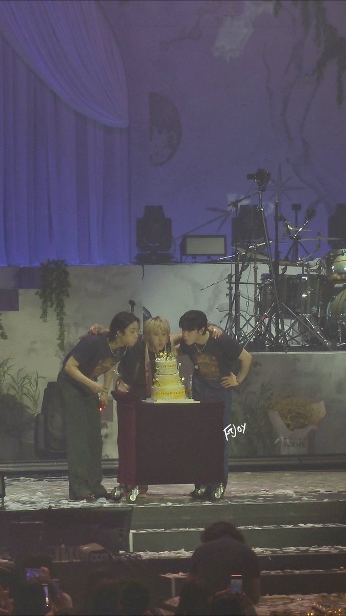 yojoaissik's tweet photo. FTISLAND 19주년 축하해요~ 🥳
 had fun and the concert tonight heh https://t.co/kLmzqsjzzy