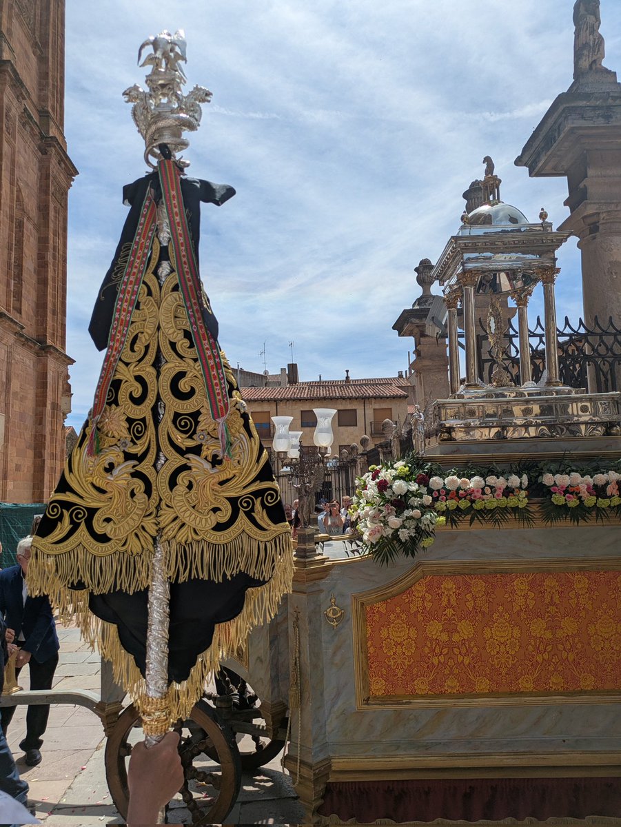 NazarenoSoledad's tweet photo. Un año más participamos en el #CorpusChristi de nuestra ciudad https://t.co/p2B9ElR2Qk