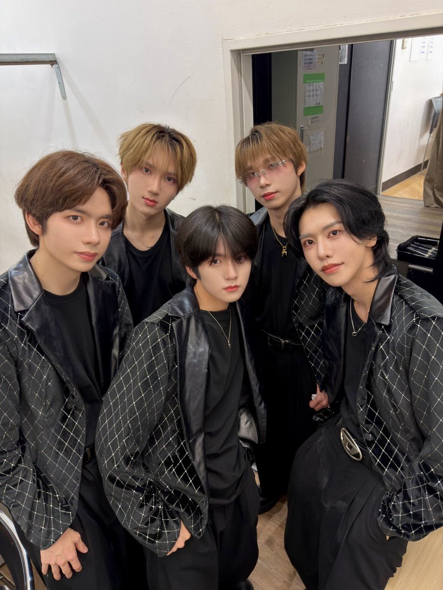 ASCENDER_ofcl's tweet photo. 楽しい一日の締めくくりになりましたか?
気をつけてお帰りくださいね🏠💕
美味しいものを食べて、ゆっくり休んでください〜！

#ASCENDER #어센더 #アセンダー https://t.co/ZL8L2So3NV