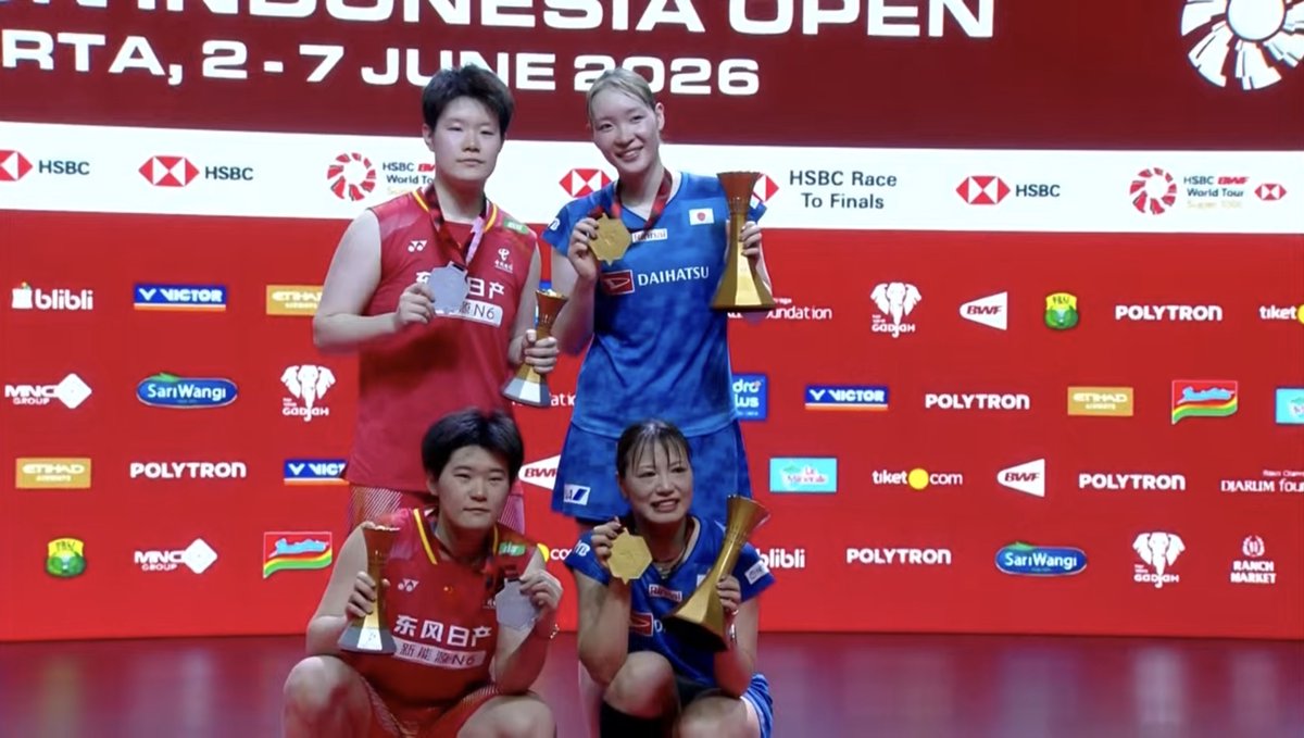 BadmintonCat's tweet photo. 【🏸#インドネシアオープン2026】
[🇮🇩ジャカルタ 🕑JST-2H]

《WD 表彰式》

🥇🇯🇵#フクマツペア
🥈🇨🇳LIU/TAN

フクマツ優勝おめでとう㊗️

©️BWF TV

#バドミントン #BIRDJAPAN #Super1000 https://t.co/6s4LHvKufQ