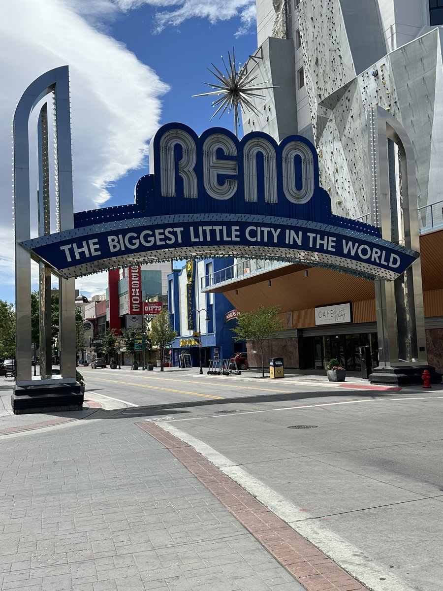 Princess_Trei's tweet photo. Cried over that man because this was supposed to be our trip but he ended up going with the woman he cheated on me with and her family. Let me tell you this, I took that town back😌 https://t.co/LMUk3Pm9rc