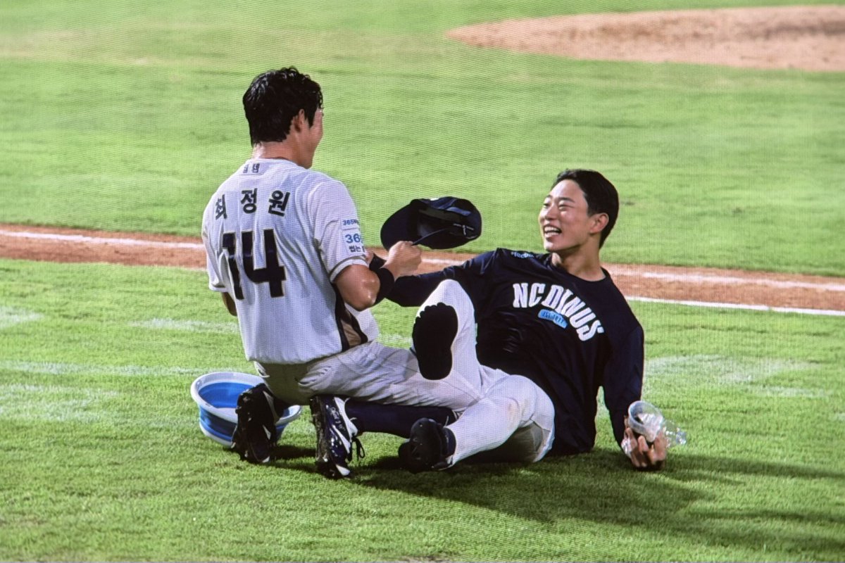 border_9px's tweet photo. 개판ㅅㅂ https://t.co/WaxlksPShQ