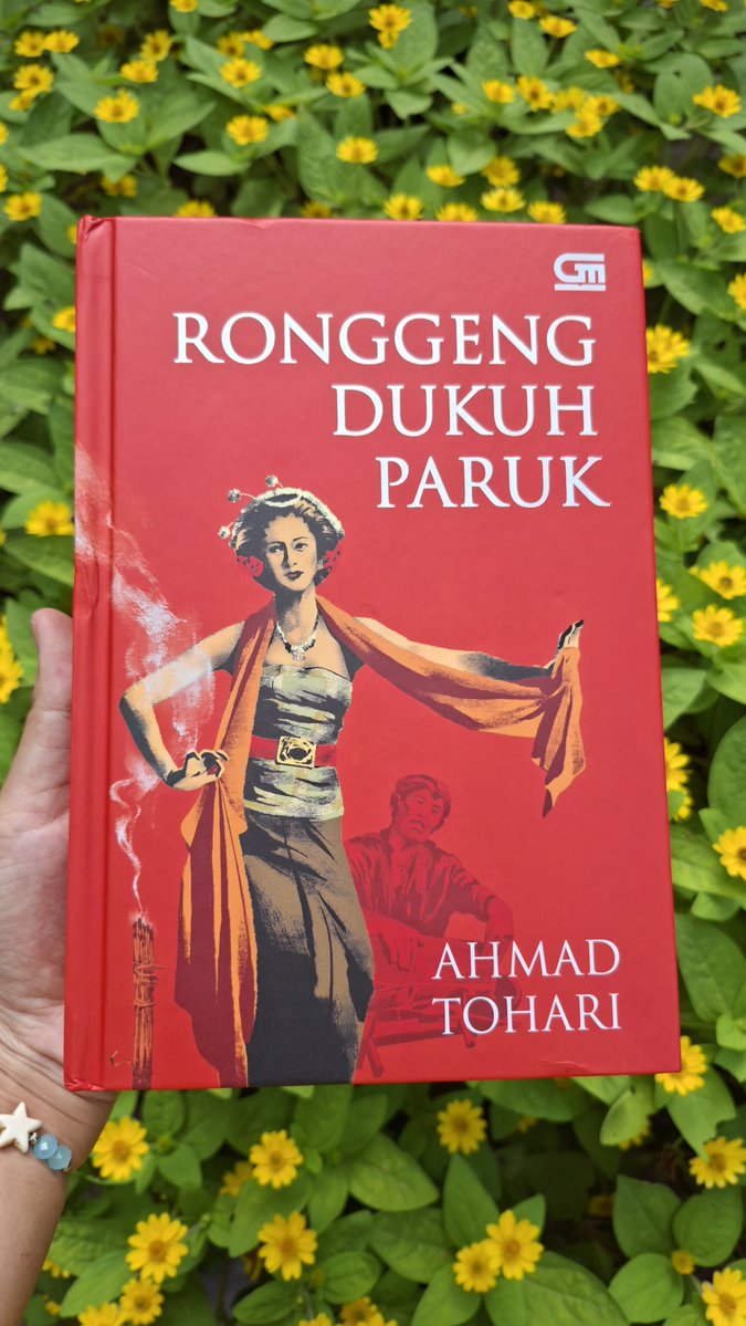 pakeksR's tweet photo. Sulit bgt ternyata baca buku yg udah tau endingnya. Kayak baian awal yang harusnya membahagiakan tapi otakku malah keinget akhirnya akan gimana. Thats why aku ga suka baca untuk ke-2 kalinya. Tapi akan ku usahakan RDP ini🤍 https://t.co/S86n4sVibf