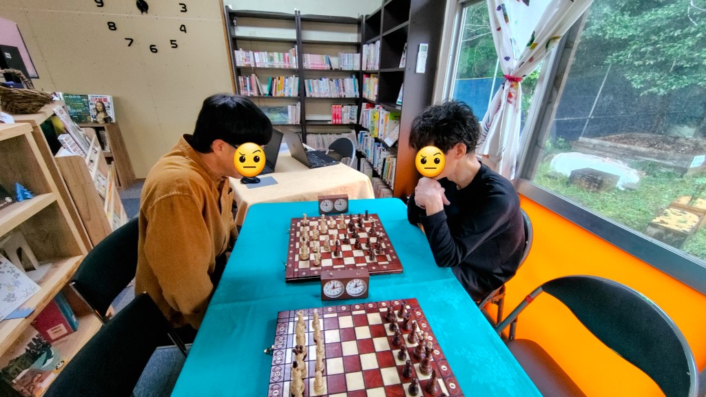 Daira_Chess's tweet photo. 先週、いよいよ近畿地方も梅雨入りとなり今日の比叡平は日中、18℃と体感的には少々、肌寒い一日となりましたが、本日も子ども図書館は親子連れなどの来館者で賑わいました。 https://t.co/bD27GqsTSy