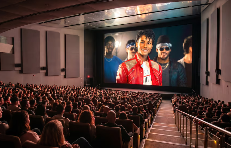 PicoteandoTV's tweet photo. La película biográfica de Michael Jackson supera los USD 857 millones y rompe un récord histórico en la taquilla mundial.
https://t.co/HnWoiQkyFD https://t.co/FWIqatYJq6