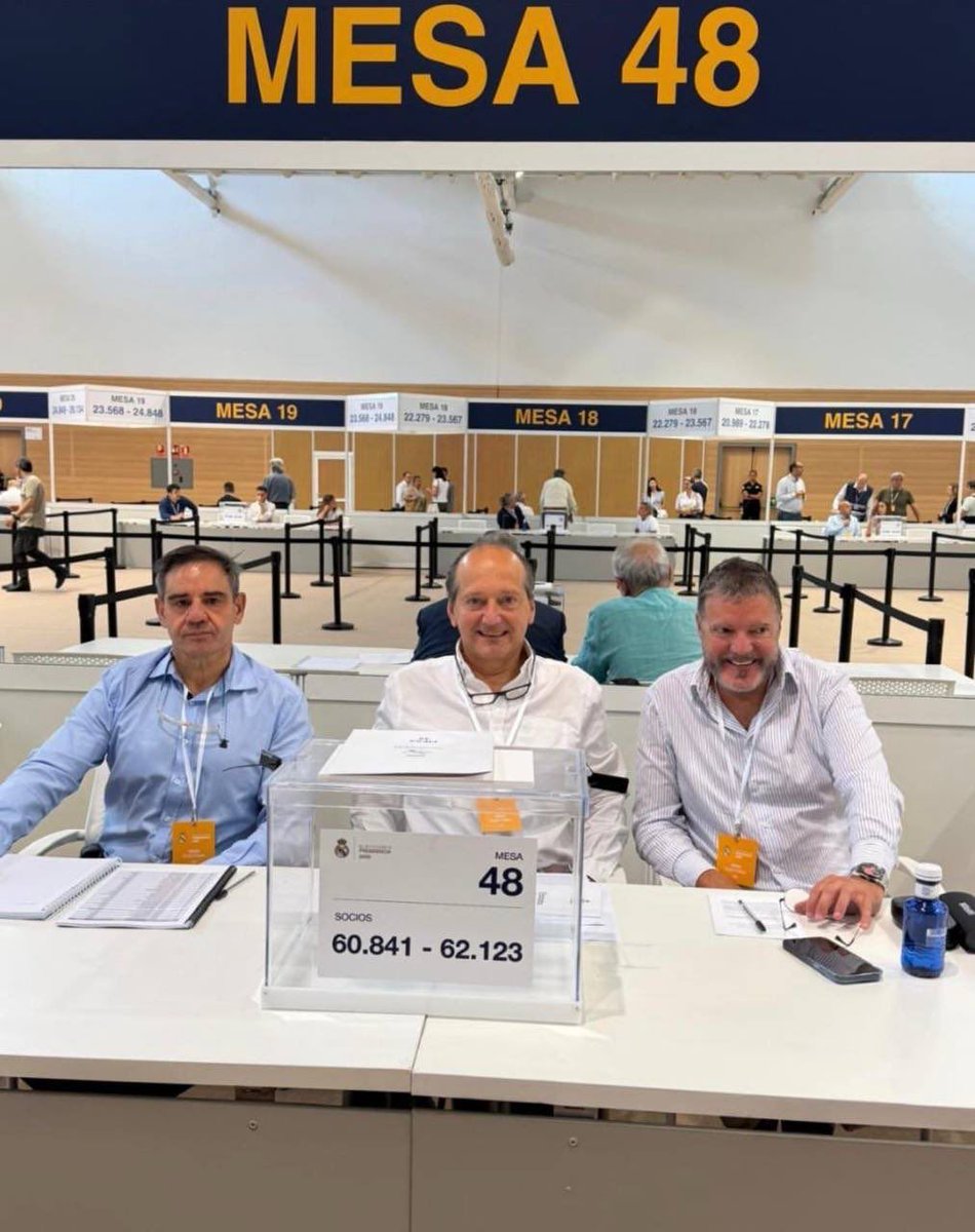 a_RMCF1980's tweet photo. Puede explicar el @realmadrid que hace un violento que esta condenado por agredir a socios en una mesa electoral? A que candidatura representa? Esta el club legitimando la violencia? https://t.co/DMBcLlwdEH