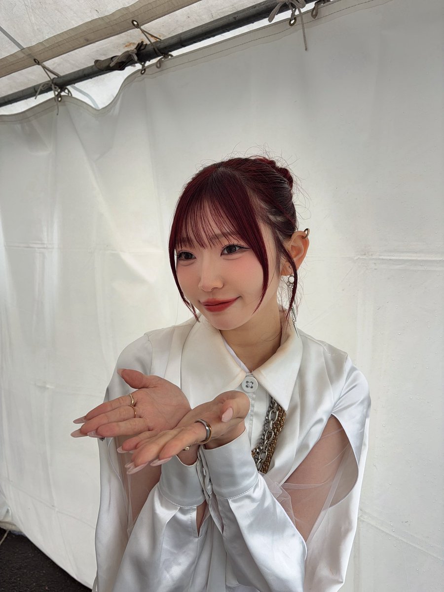 SEINA_euph's tweet photo. LUMINA SKY LIVE FES 2026
ありがとうございました！

公開リハと開場が同じ時間だったのかな走ってくるみんなが見えて愛おしくなっちゃった🥺
赤穂付近で待っててくれた方も、一緒に来てくれた方も、雨の中楽しんでくれて感謝の気持ちでいっぱい🥲🤍

ランタン飛ばしたかったなあ！また来たい https://t.co/SsS1nDRux3
