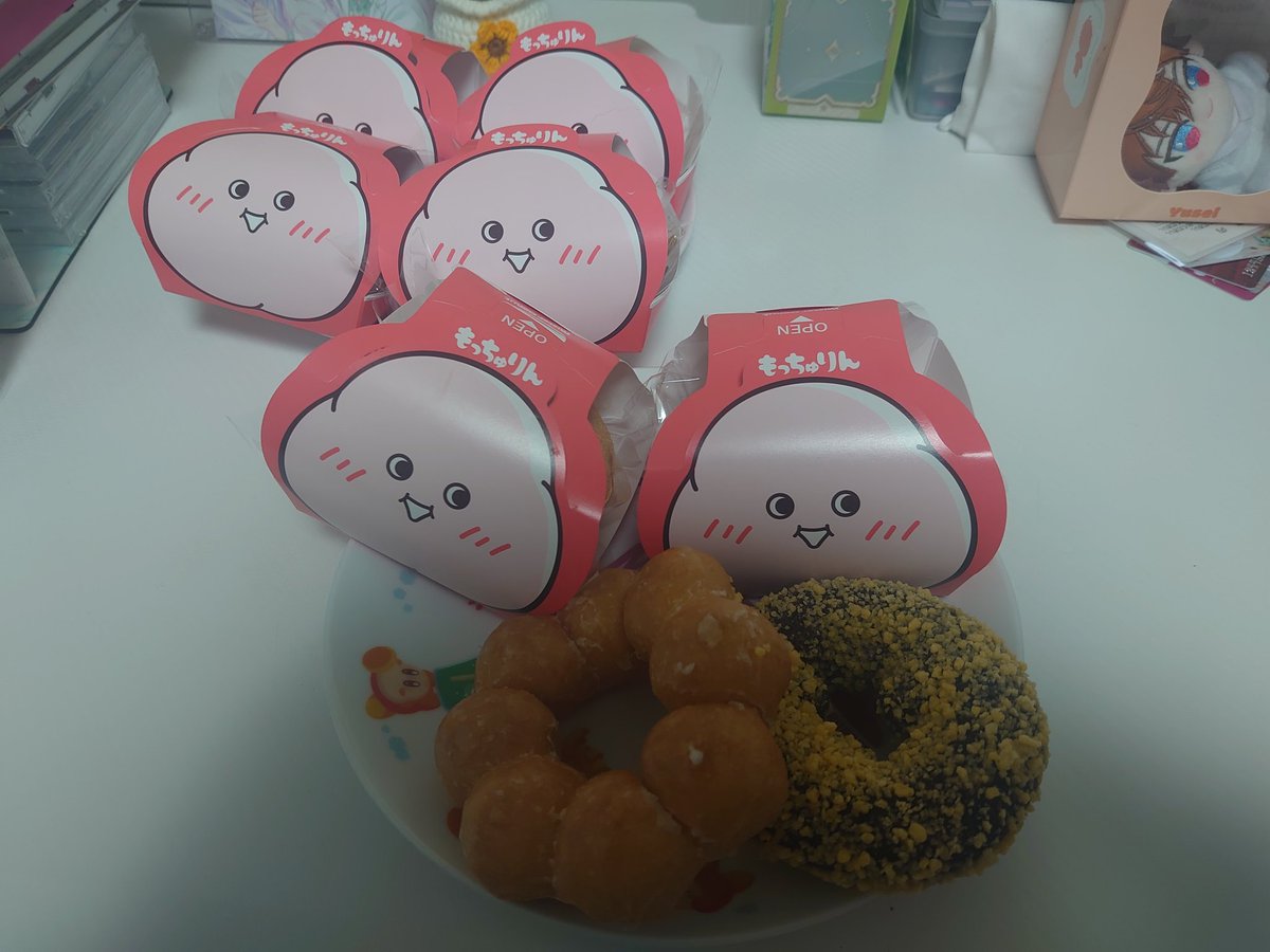 minorinV2's tweet photo. 人間ってのはいつだって2つのグループに分けられる。

ﾓｯﾁｭﾘﾝを食べたことがある奴とそうでない奴とだ。 https://t.co/xGj3pMvR27