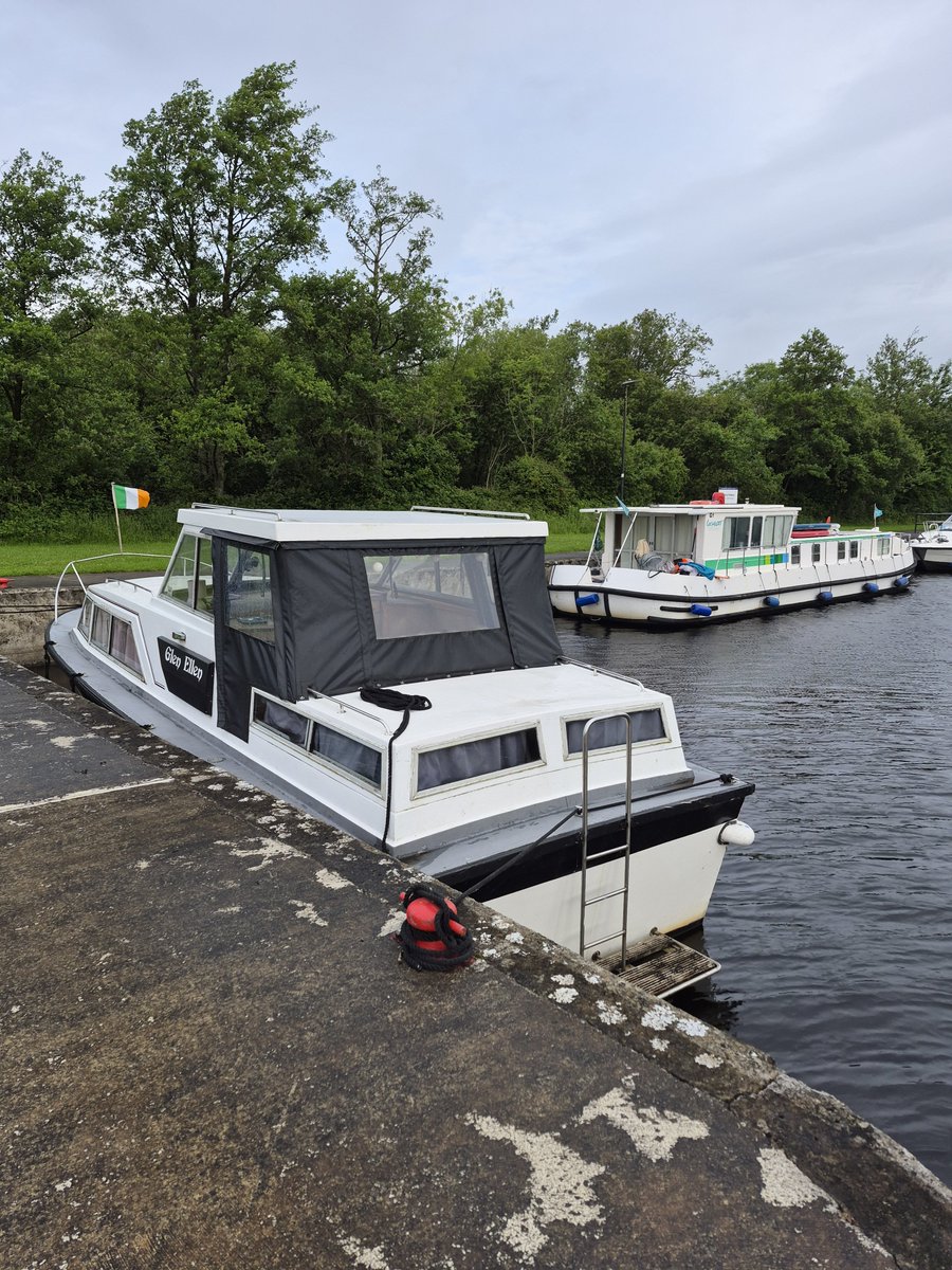 mylastsatoshi's tweet photo. A cute little private cruiser docked in Dromod recently, named Glen Ellen. 

#DromodHarbour 
#Leitrim 
🇮🇪 https://t.co/pokIZirUBR