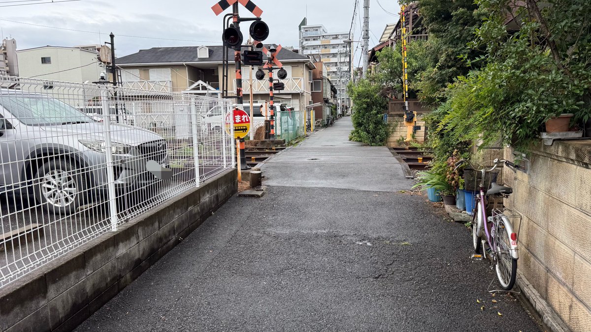 anilinx's tweet photo. 6月聖地巡礼❷
中々巡る機会を作れずにいた、ジョゼと虎と魚たちの聖地。
あまり周れなかったし天気もよろしくなかったので再チャレンジ予定です💫
愛染坂の傾斜が思ったより急だった。

そもそも大阪に降り立つこと自体が過去一回しかなく、自分の中ではだいぶ未知の土地です。
#ジョゼ虎 https://t.co/GIAX32yNUE