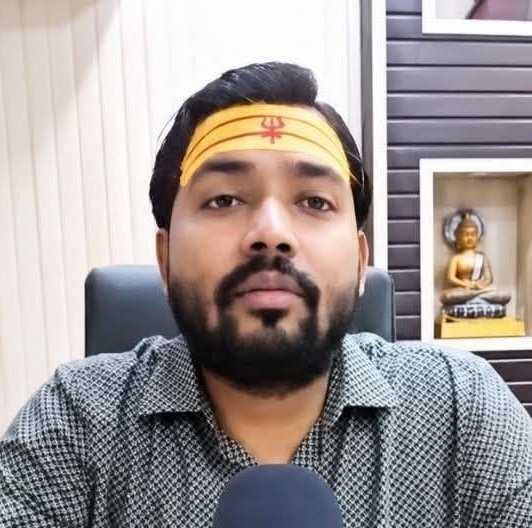 MR_COOL77777's tweet photo. भारत जितना तेज प्रताप Yadav के pita जी का है,
उतना ही ये देश Khan Sir के बाप का भी है।

किसी के बाप में इतना दम नहीं है कि Khan Sir को देश से निकाल दे।

Khan Sir या Anand Yadav ने अगर कुछ गलत किया है, तो उसके लिए कानून है, अदालत है कोई नेता खुद को देश का मालिक ना समझे।🤡 https://t.co/ehq2y9yrfx