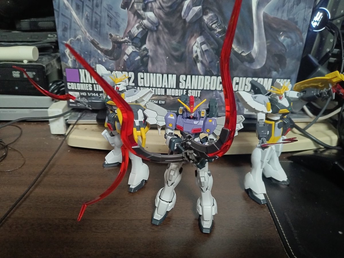 Monone417's tweet photo. こんばんは🌃
 #ガンプラ 組んだどアホです🔨
最新機、映像で曲刀赤熱化見せてないけどエフェクトとしては有りだなと納得してきてて🔥
次に推しの機体来ないかな😊

 #サ活 しました🧖‍♂️
今月寄るなら本日しかないなと🕶
 帰路につきつつ  #サウナイキタイ 書きますᝰ✍🏻
 #変態サウナの輪を広げよう #BSH https://t.co/8dr6s4LW20