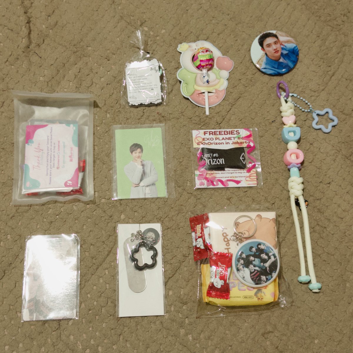 zcldks's tweet photo. fribis exhorizon jakarta
thankyouuuuu so much buat kaka kaka yang udah ngasih fribis🤩🤩🤩

tag:
@cheezyluff @kcheersid @jellyluvbyjo @cloudks_na dll yang gaada x nyaa😭🫰🏻

LOVE LOVE LOVE LOVE SOMUCH🥰🫰🏻 https://t.co/BjqrlCTCj6
