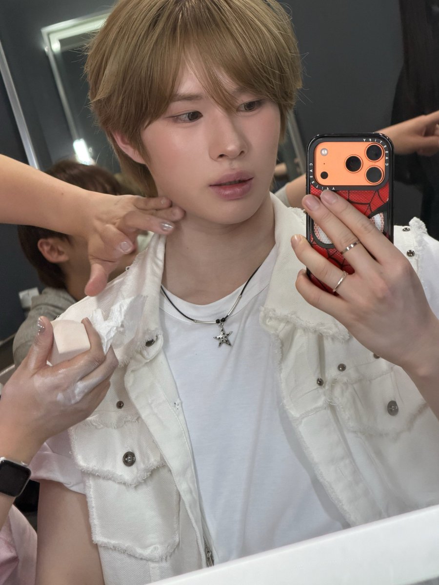 PlusLoongshot's tweet photo. 상남자갱민 시원~하게 미백크림 인증😉😉 https://t.co/rHbePonMLP