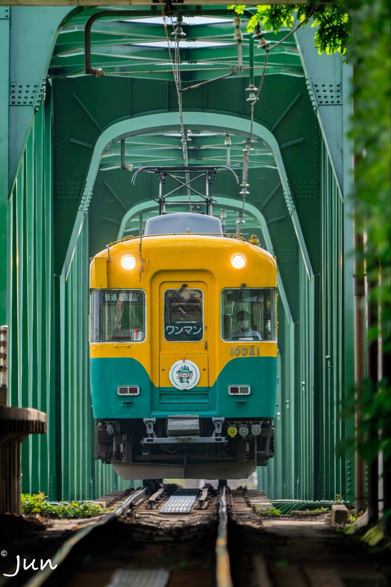 jun_worldview's tweet photo. The famous “Pumpkin Train” of Toyama.

A timeless color scheme, a classic design, and a scene worth waiting for.

🚋📍Japan

#ToyamaChihoRailway #PumpkinTrain #Railfan #TrainPhotography https://t.co/xAHNu0F0aH