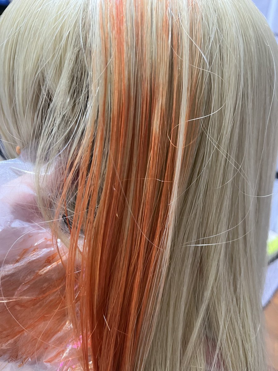 sameri_shark's tweet photo. マーカーペンで染め染め中🧡 https://t.co/I6hp8LGTMI