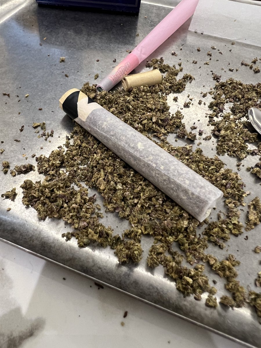 Lucky420GG's tweet photo. 1.9 GREM JOINT https://t.co/FcK1PU9UNk