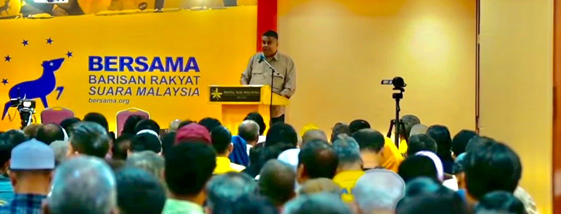 HisamSumiry's tweet photo. “#Bersama tak perlukan duit untuk bayar cyber troopers &amp; ceplos” 🙋‍♂️👌

“Kalau kita ikhlas 🙏 InsyaAllah rakyat akan bantu kita” 💛

“Ribuan rakyat yang menonton (online) sekarang ni, mereka sedang bantu kita #Bersama” 🇲🇾

“Tiap2 hari rakyat dok bagi duit @ bantu kita” 🤲 https://t.co/gMc5EiaeiD