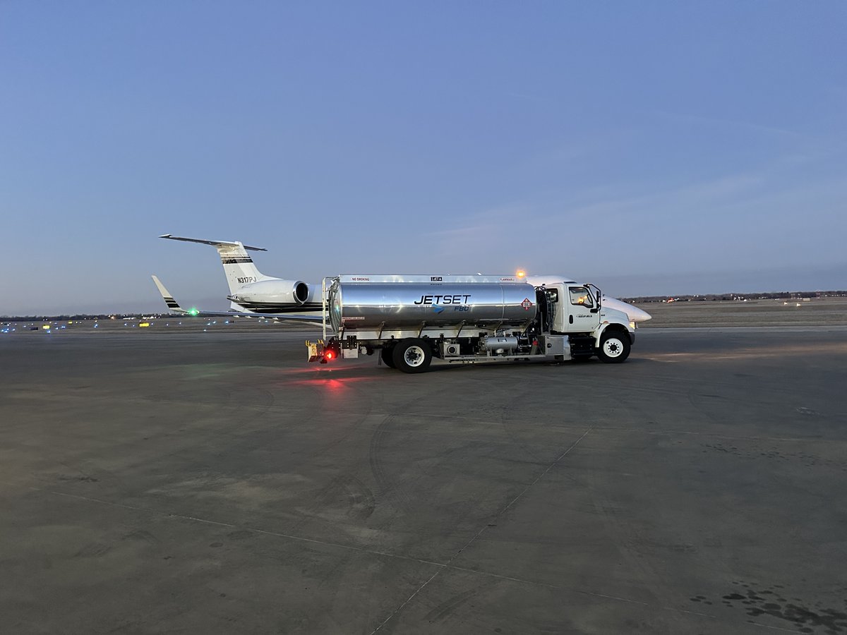 FboJetset's tweet photo. First light, full tanks, and wheels up on schedule.
That's how we do it.

https://t.co/GNP5iYE25L | #jetset #fbo #sunrise #jetfuel https://t.co/kKI3297miP