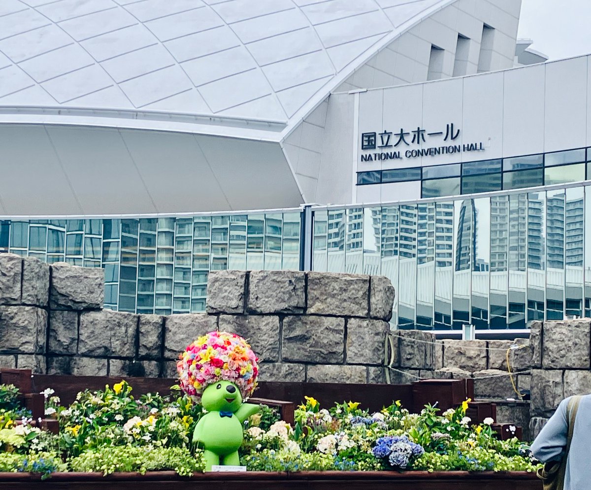 tuukaa2's tweet photo. 上げ忘れてた。これは今日の会場と二足歩行フォルムのシェイミ(調べたらガーデンベアって名前だった) https://t.co/Z3dBC10zi2
