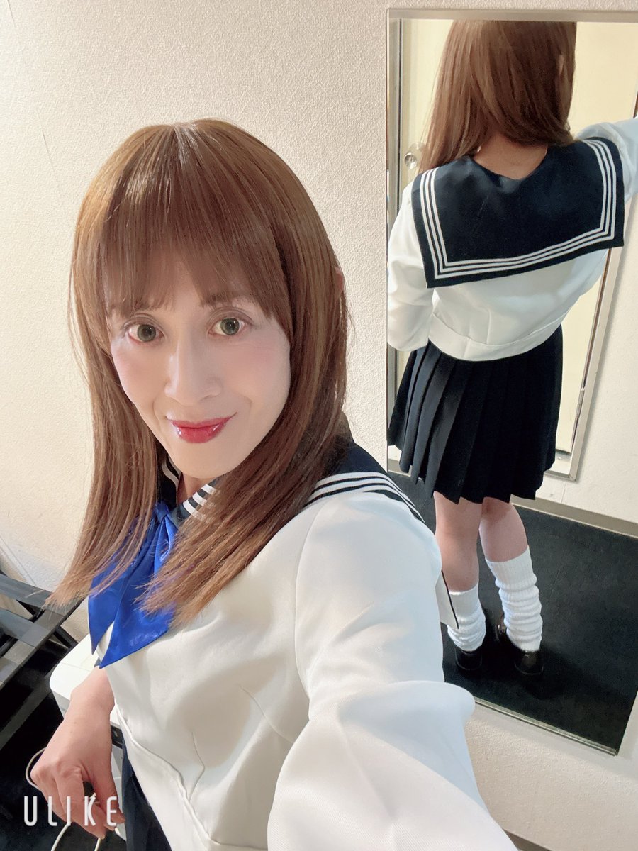 mamesuke61's tweet photo. こんばんは⭐️

今日は午前中B面の打ち合わせがあったのですが、午後少し時間が取れたので、レンタルルームで変身しました👩💕

雨の日や暑い日はレンタルルームで変身して撮影もいいですね♫
鏡を使ってセーラー服の後ろ姿も🤭 https://t.co/HvSadVmwD3