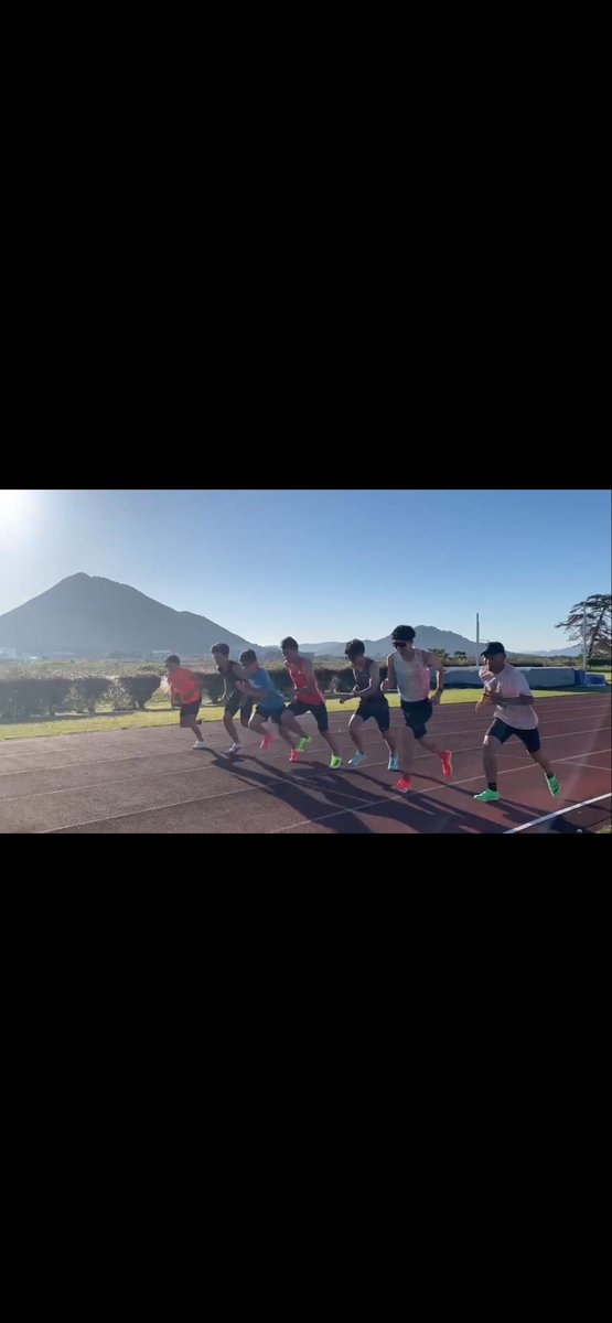 aberun0501's tweet photo. ご無沙汰しております。
まだまだ走っております！
2025のシーズンはマラソン3時間5分で終わってしまいました。
3月までは体調不良で頭を悩ませていましたが、今年4月以降は体調を崩すこと無く練習もしっかり積めるようになりました。
改めてまた更新していきますので今後ともお願いします🙇 https://t.co/zCeKeZStpz
