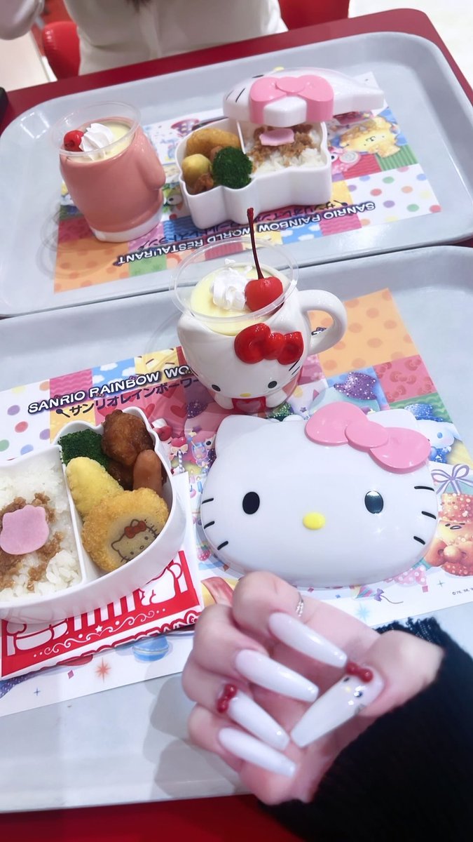 rukas2___'s tweet photo. ちなみにキティオタクで爆買いしたദ്ദി^-_-^) https://t.co/pfT7NRjDiI