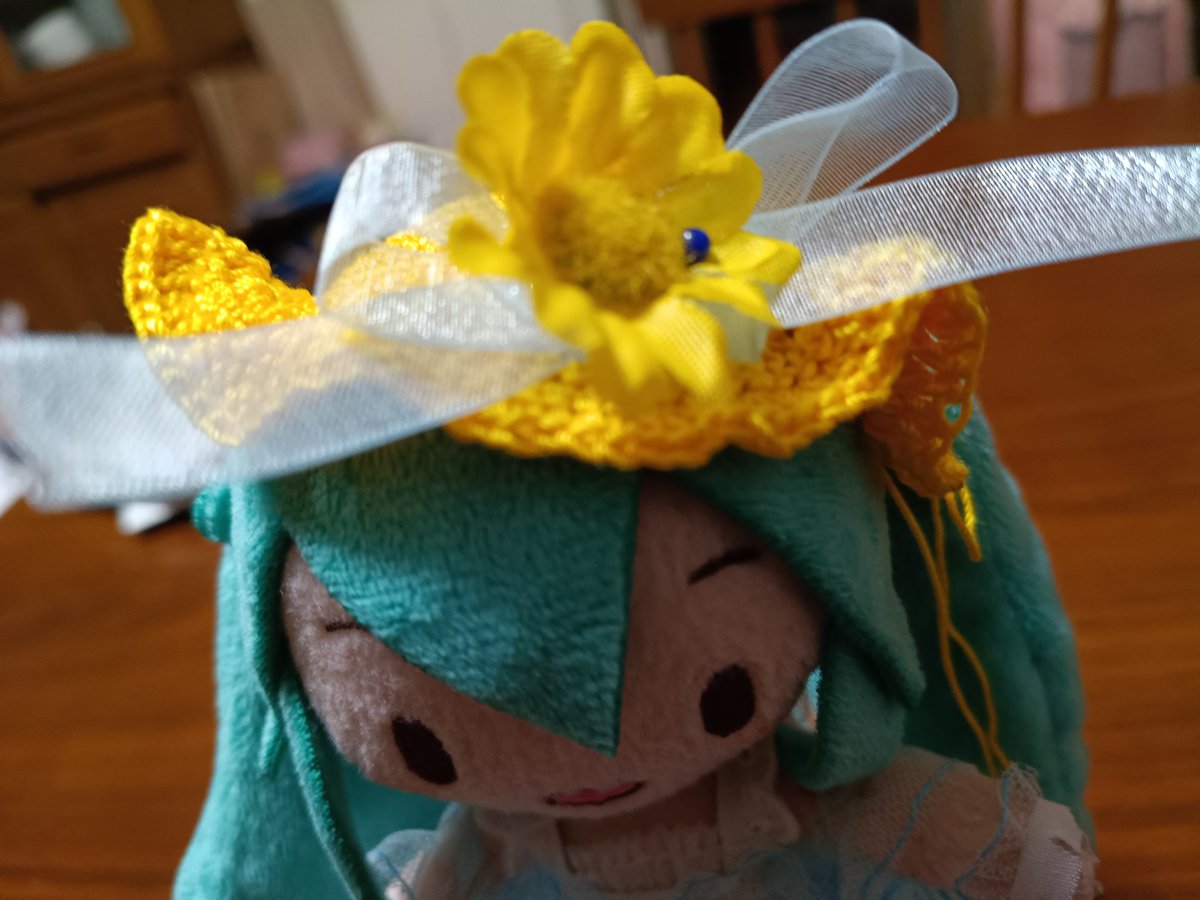 kogumaya_TT's tweet photo. いまだ正解はわからない、、、ぬいぐるみは頭デカいから帽子ばっかり目立っちゃう💦
波打ちすぎちゃったし、、、
まためいどちゃんにやり直し食らっちゃうかな、、、
#マジカルミライ2026 
#ふわぬいカスタム 
#ぬいぐるみの時間 https://t.co/GBAzTn3pgg