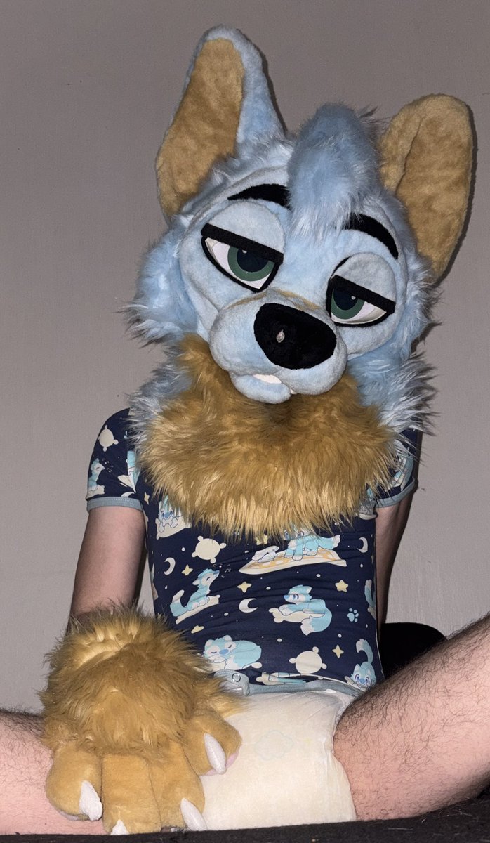 Otyarsmol's tweet photo. What are you looking at? Oh I think I know what you want, the here go ahead. 😘 https://t.co/xgYxhWkoaL