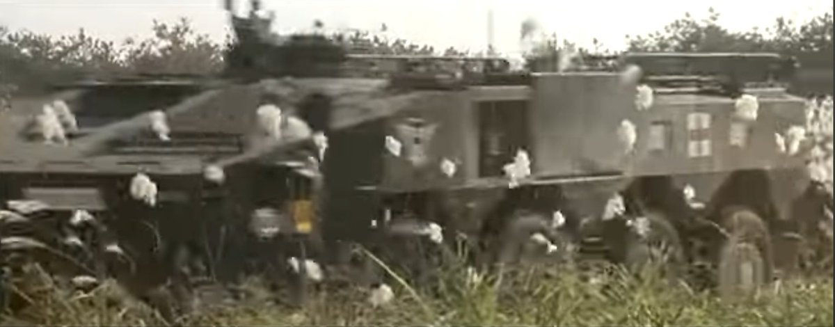 milspec_mi's tweet photo. 自衛隊の装甲救急車
映画 戦国自衛隊1549だとWAPCの装甲救急車はあったが現実の自衛隊には無かった
そして令和の2026年に遂にパトリアAMVの派生型の装甲救急車が自衛隊に来る
長かったよな…と… https://t.co/k1NjRbbA0K