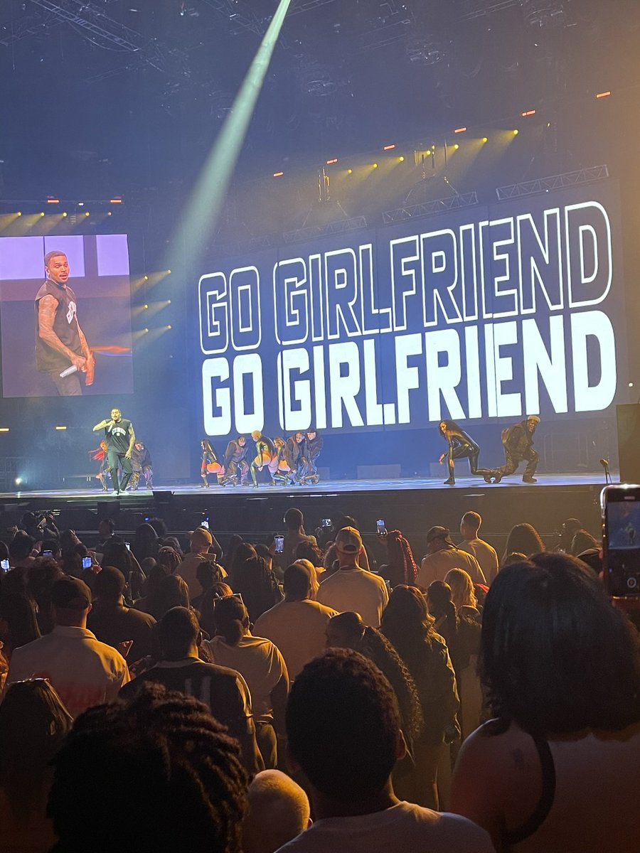 RealAmanGrewal's tweet photo. Two years ago today, my very biggest wish came true. My Mom and I both got to see my childhood idol Chris Brown IN concert at the United Center in my hometown Chicago, Illinois and it ABSOLUTELY BLEW MY MIND! The backup dancers and Chris’ great amazing voice (he CAN STILL sing)! https://t.co/2rIpc3esca