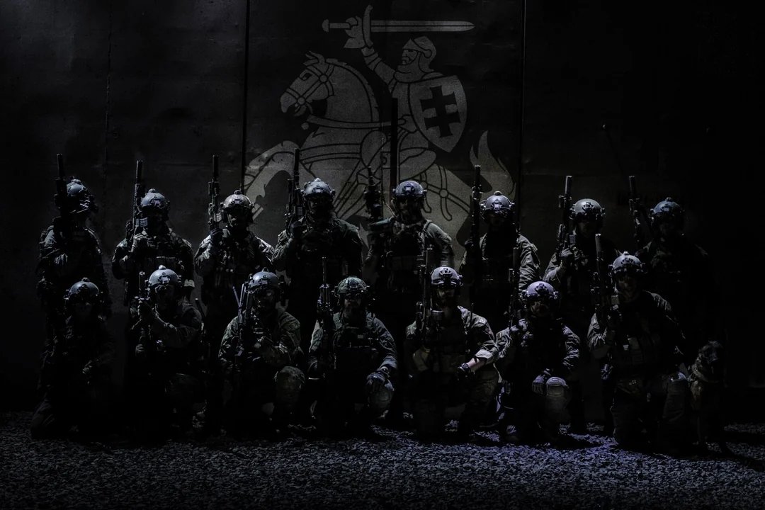 WarFlash_2630's tweet photo. Some pictures of European Police Special Forces https://t.co/NXbJPybVal