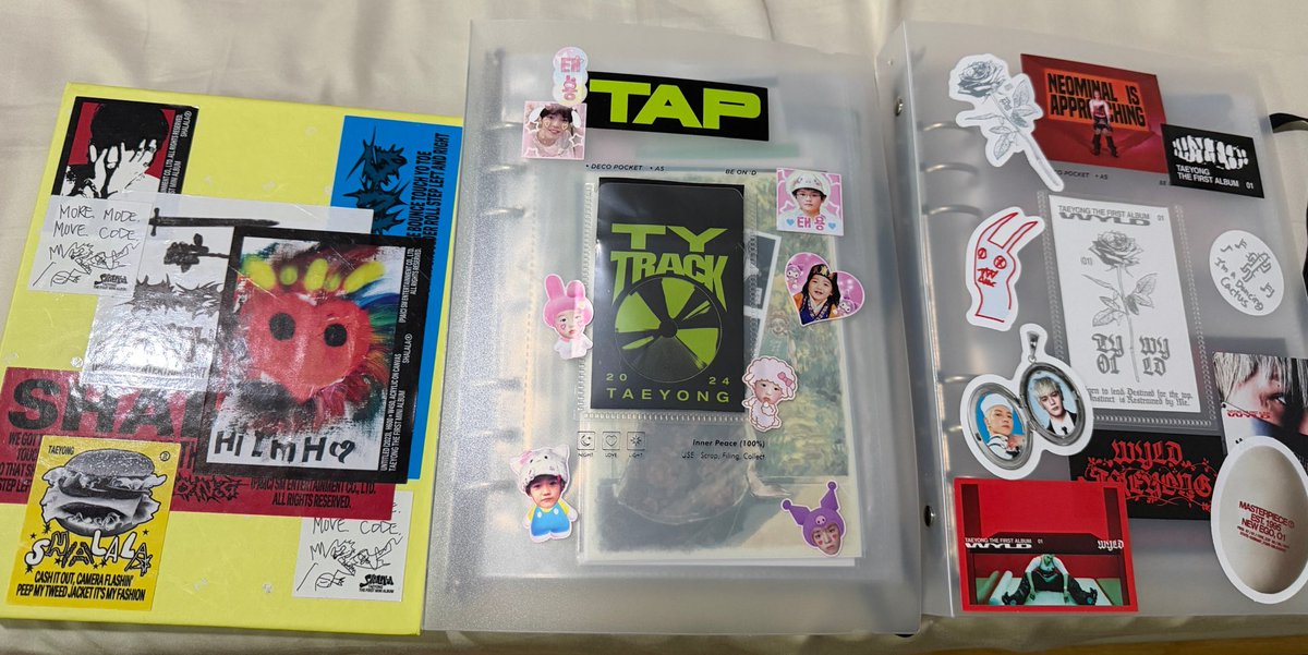taptapTY_'s tweet photo. สามเล่มแล้ว สำหรับน้องแทยง onlyyy https://t.co/aYSY0zeg7Z
