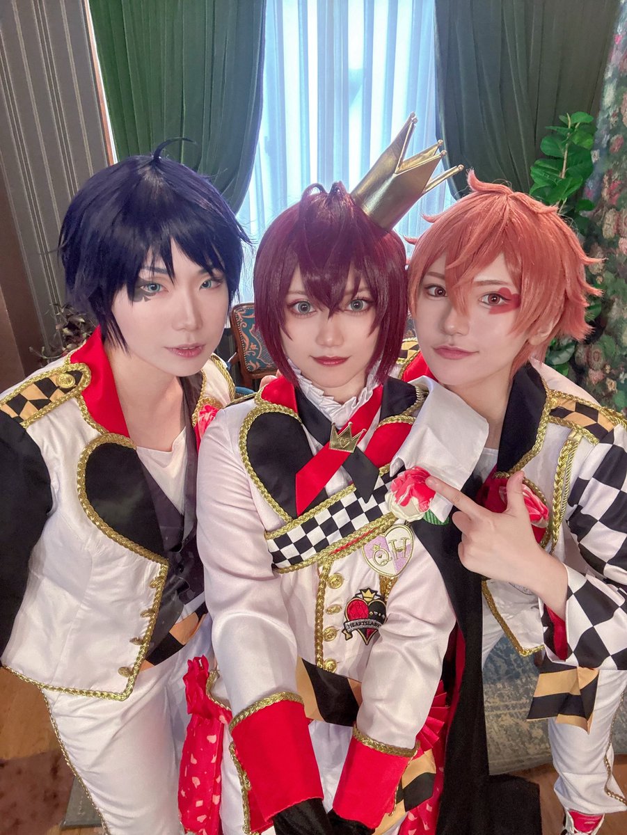 927moonlight's tweet photo. ＊cos/twst
ハーツラビュル🌹
顔良し写真良しで最高だった！ https://t.co/qvRVePqebE