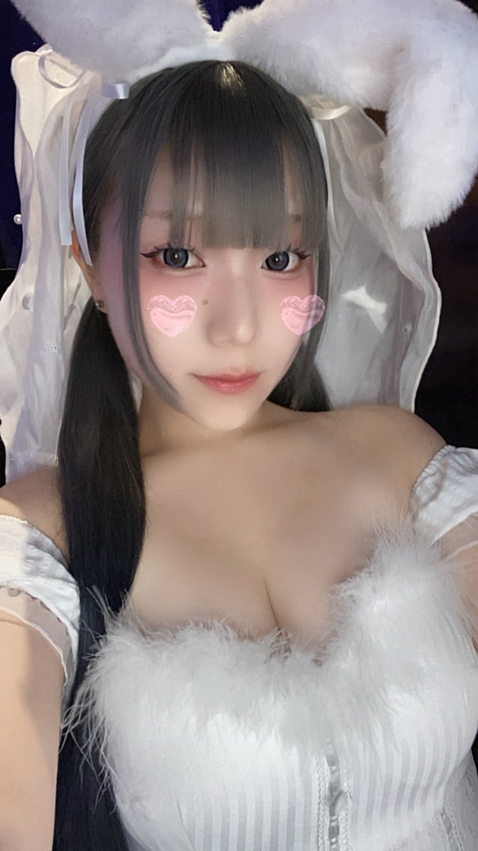 minaaaatan's tweet photo. 結婚する？🐰💍 https://t.co/xAqLfyWmTC