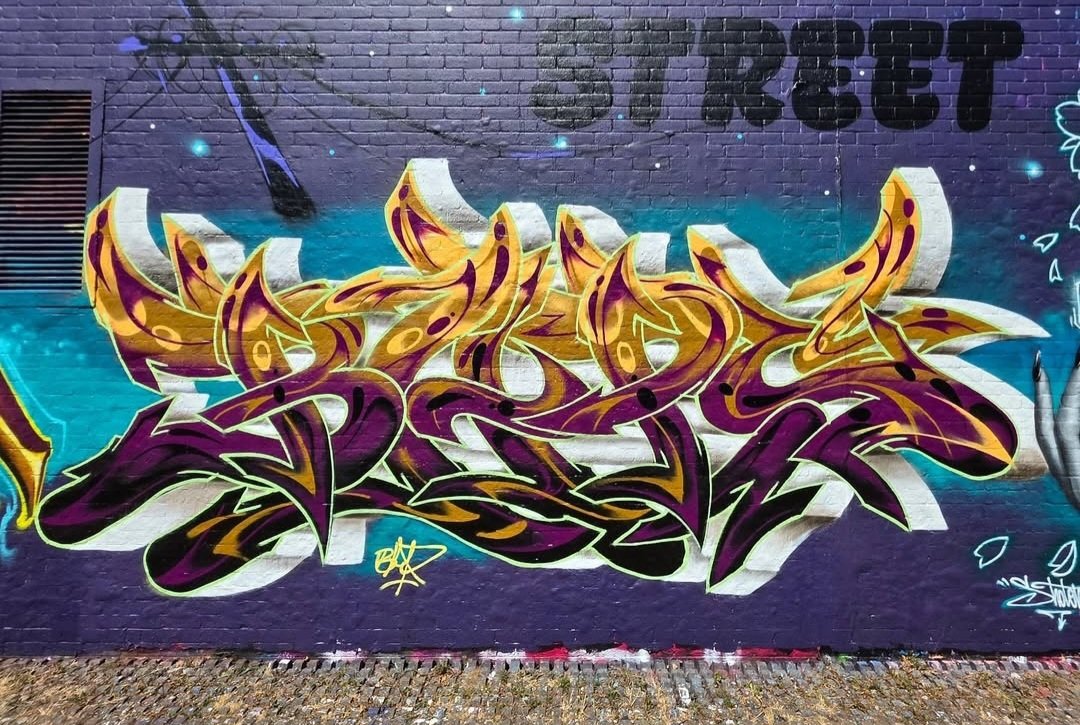HipHopVandals's tweet photo. BARS*  #Graffiti #HipHop https://t.co/Qf9vE3kweE