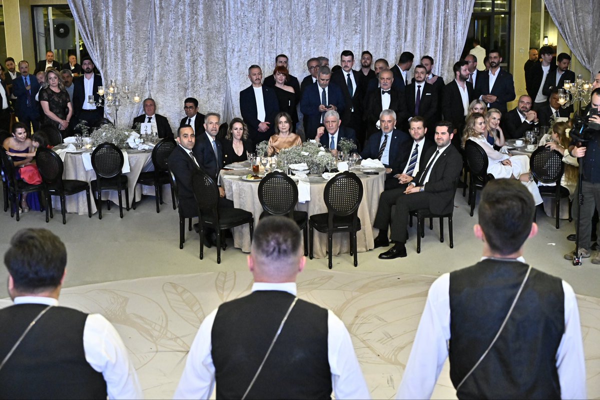 FatihKOCA04's tweet photo. Genel Başkan Yardımcımız Sayın Şükrü Kuleyin’in (@sukrukuleyin61 ) kıymetli oğlu Berkay ile Alara Hanım’ın düğün törenine, Genel Başkanımız Sayın Müsavat Dervişoğlu’nun teşrifleriyle; milletvekillerimiz, GİK üyelerimiz ile birlikte katıldık.

Hayatlarını birleştiren çiftimizi gönülden tebrik ediyor, kendilerine sağlık, huzur ve mutlulukla dolu nice güzel yıllar diliyoruz.