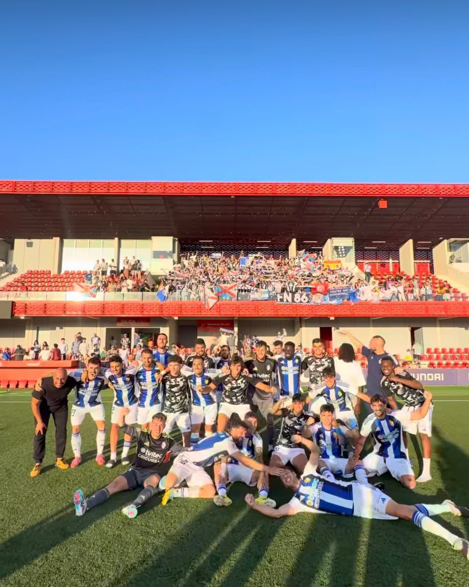 bierzo22's tweet photo. Y pobre del que quería robarnos la ilusión!!!!

Honor a todos los locos que se desplazaron y se dejaron la voz por verte campeón!!! @FrenteNorte1986 @1922Durandarte 

Nos vemos en la final!

📍Alcalá https://t.co/wzX32heqye