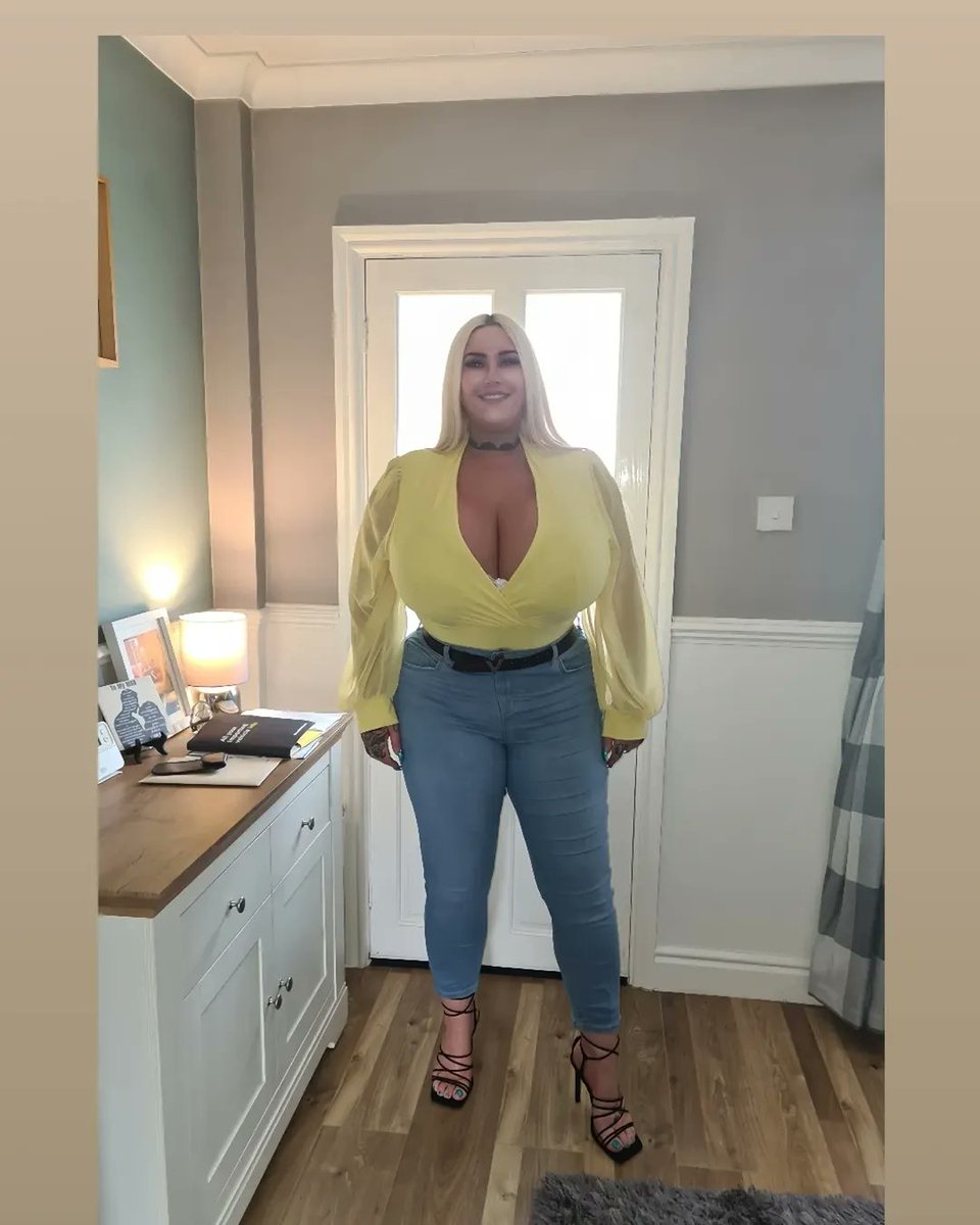 PlusSizeHub_1's tweet photo. 👑lindsey-lindsey👑 https://t.co/9G2q2nQXA3
