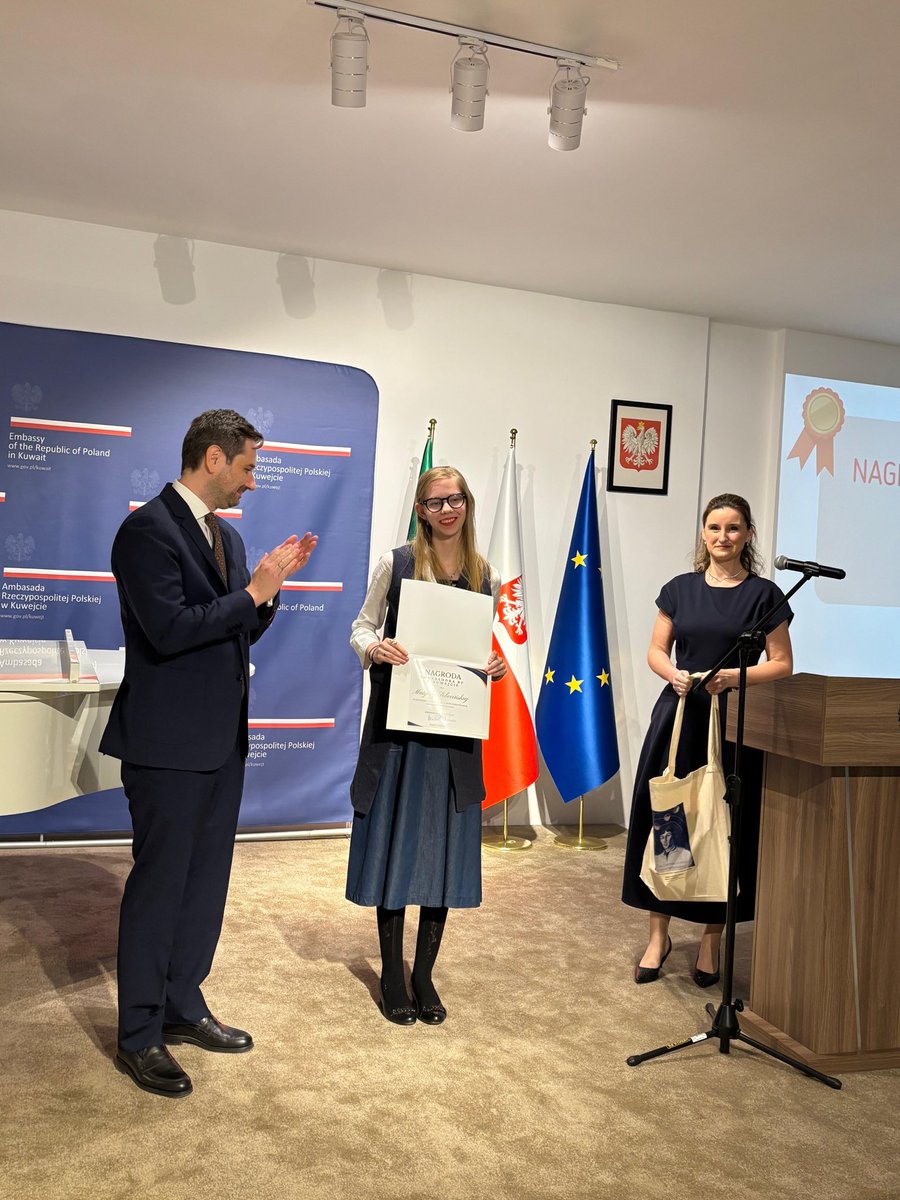 PLinKuwait's tweet photo. 📍Zakończenie roku 2025/26 Szkoły Polskiej w @PLinKuwait 

Gratulujemy uczniom zdobytej wiedzy 📚 i promocji do kolejnych klas! 🥳 Dyrekcji i Radzie Rodziców dziękujemy za wysiłek, dzięki któremu Szkoła zachowała ciągłość edukacji w ostatnich miesiącach.

Udanych wakacji! ☀️ https://t.co/WqC9I7ynW9