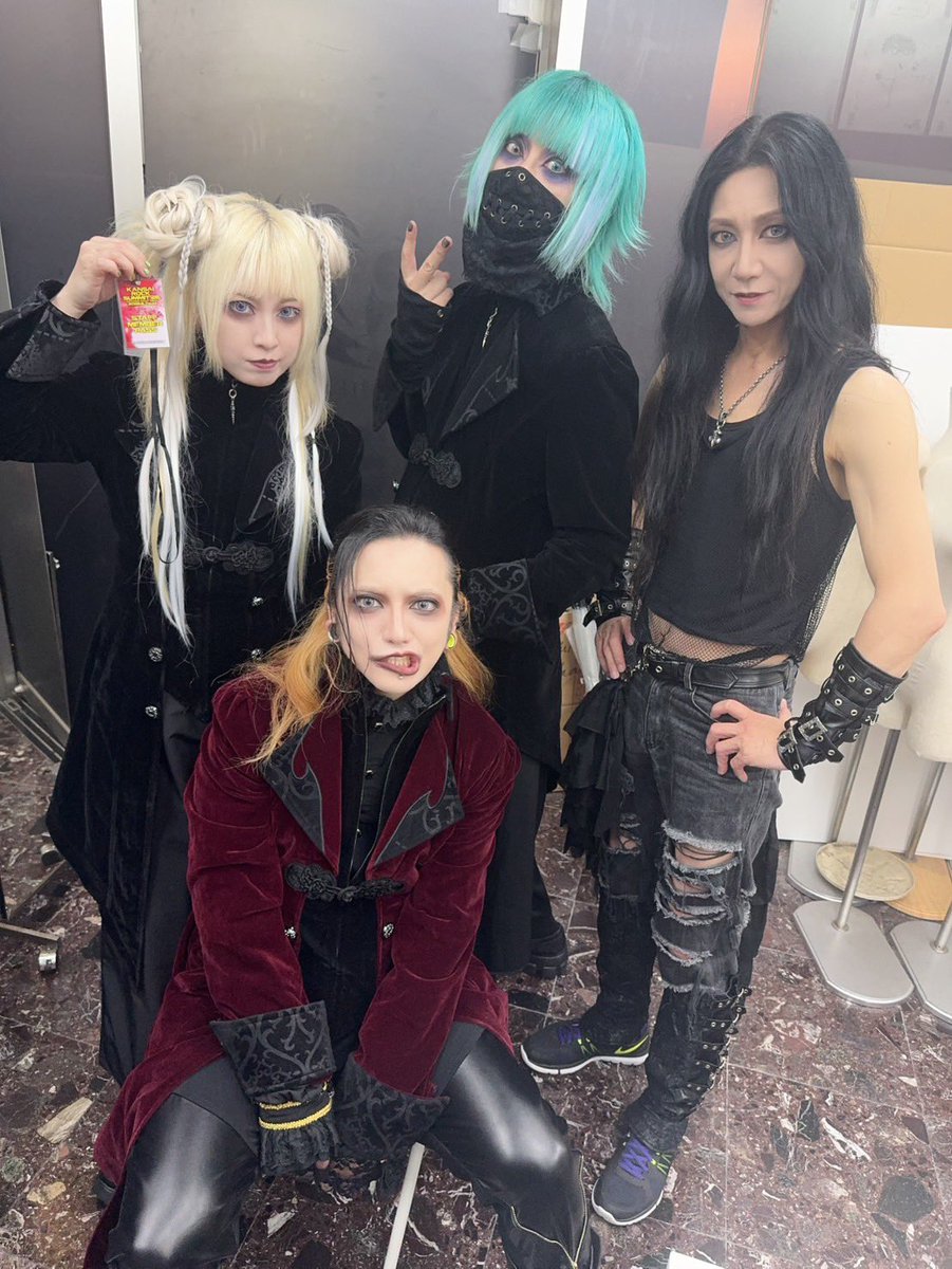 ニーチェ 毒👽 (@yk_wisteria) / Posts / X